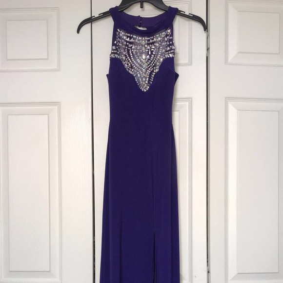 Prom dress - Picture 1 of 6